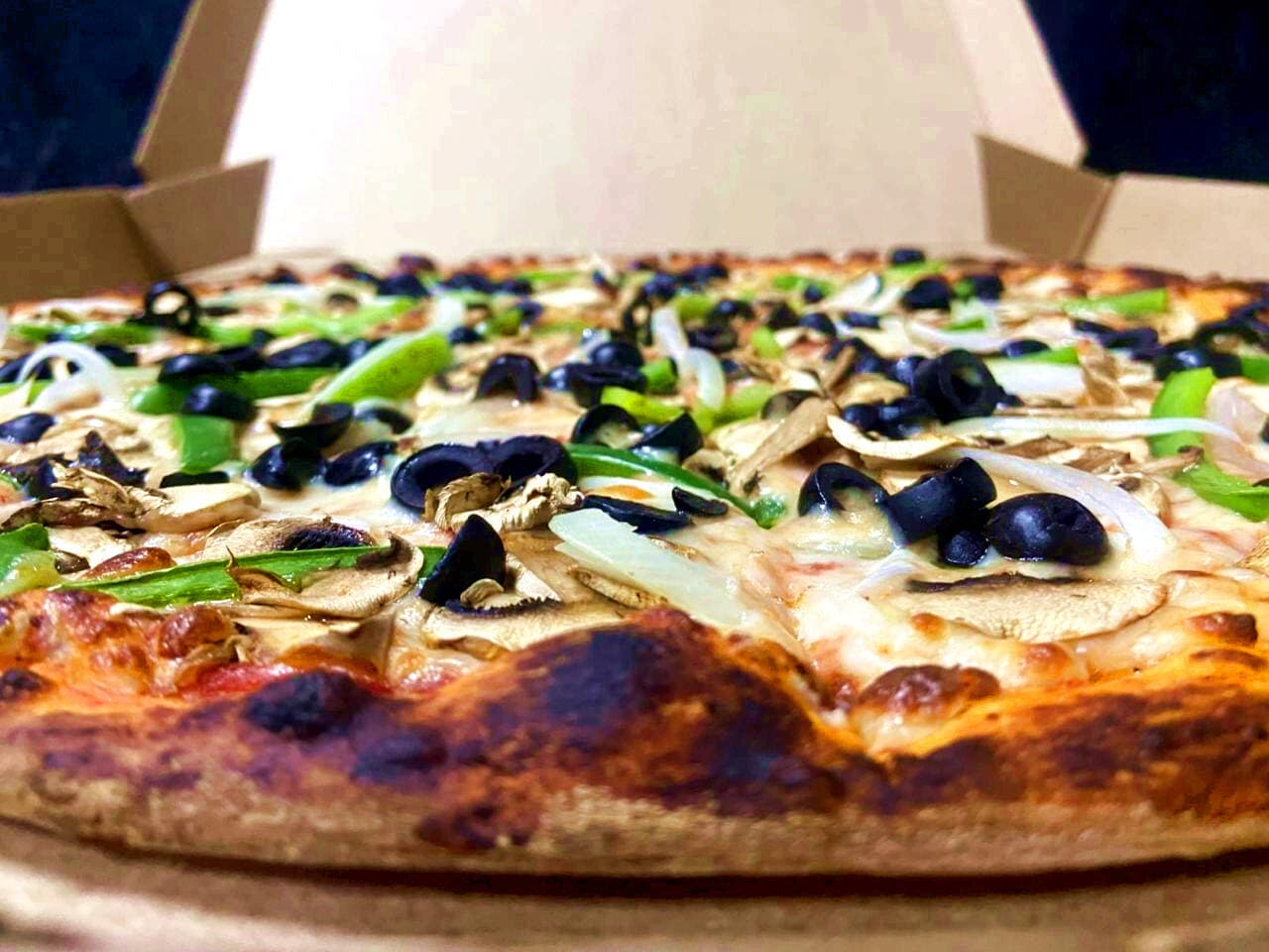Pizza Amore a la Leña