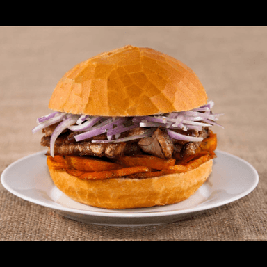 Pan con Chicharrón