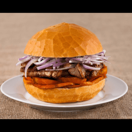 Pan con Chicharrón