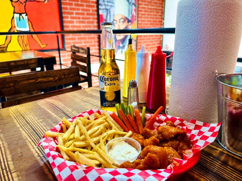 Mamalitas Wings