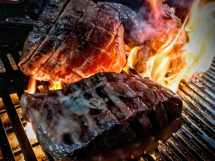 Comanches Parrilla & Cerveza