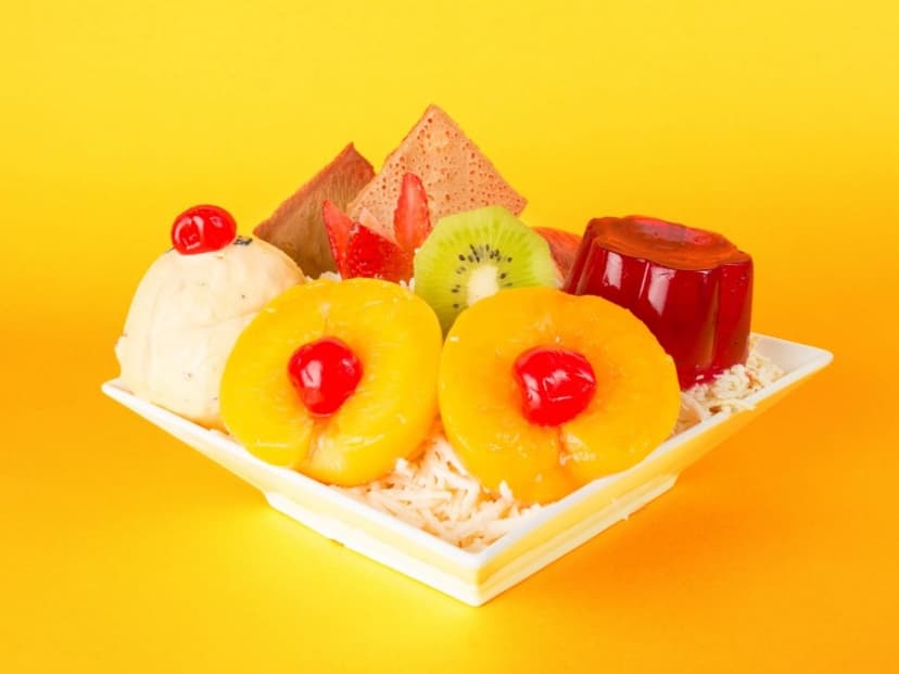 FRUTERIA Y  HELADERIA AMORA.