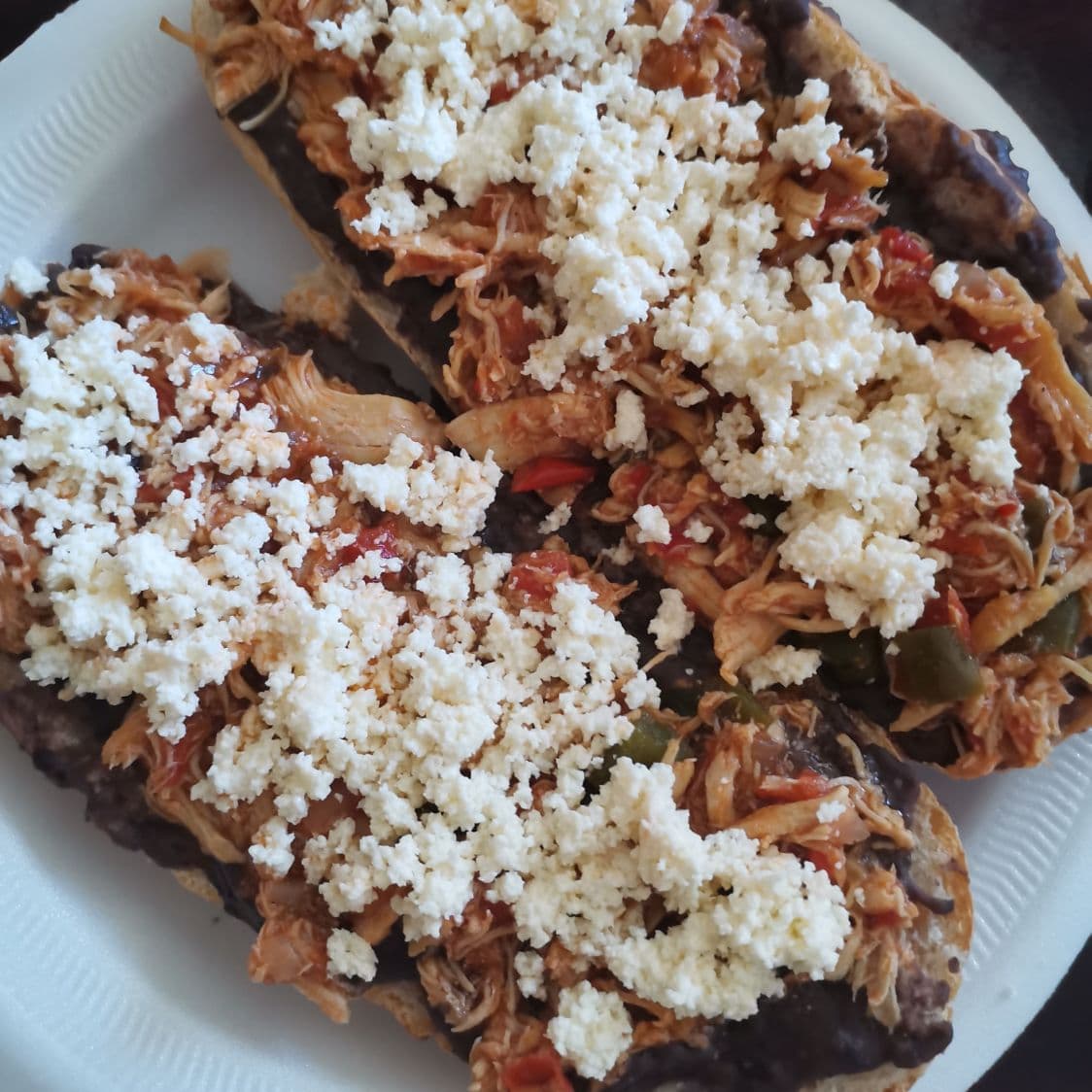 Molletes con Guisos 1/2 Orden