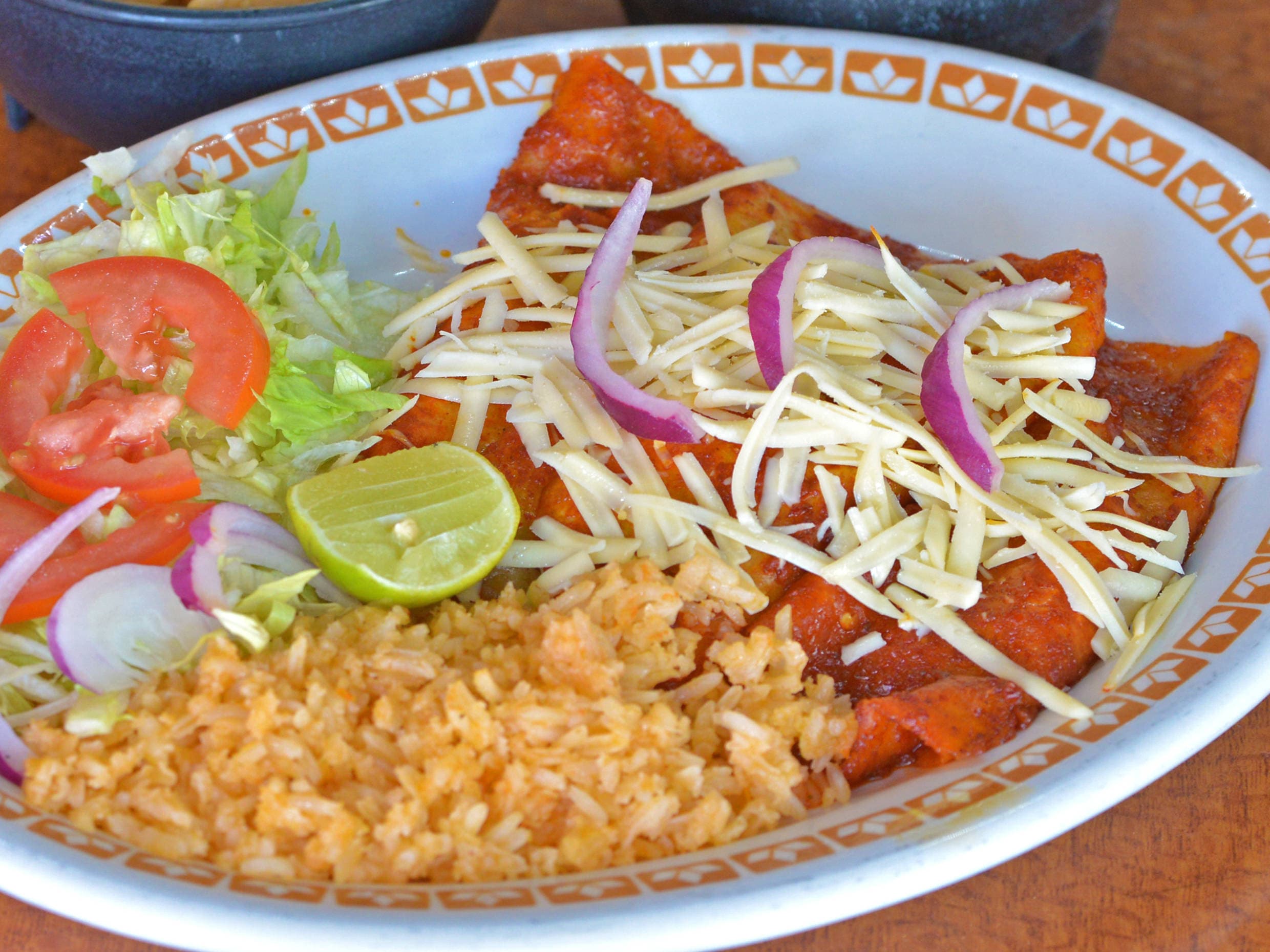 Enchiladas Rojas de Queso
