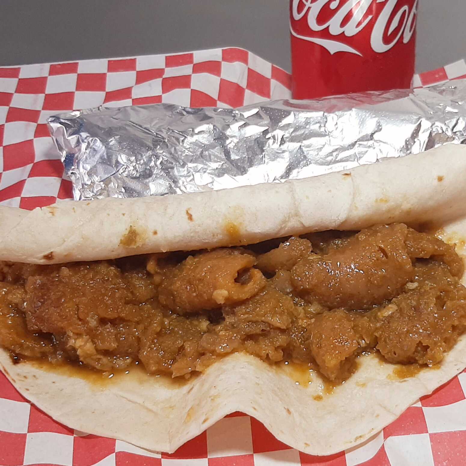 Burrito con Chicharron Peya