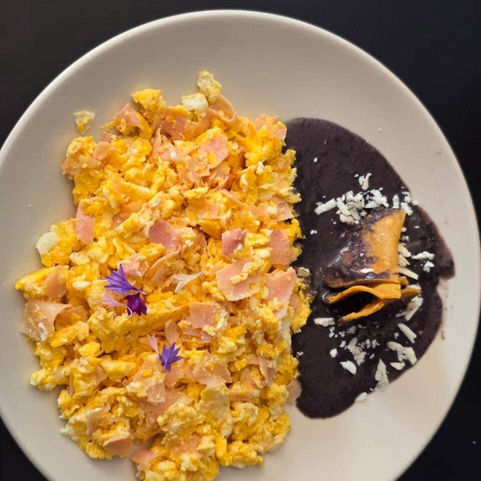 HUEVOS AL GUSTO COMBO