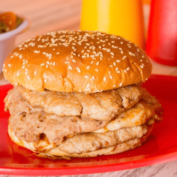 1 Hamburguesa Doble + 1 Papas a la francesa