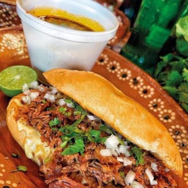 TORTA BIRRIA