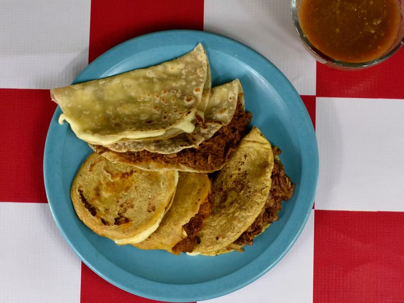 Gorditas y Tacos De Volada