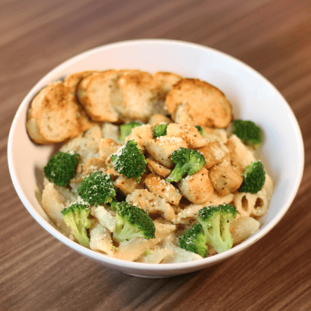 Pasta con pollo con Brocoli