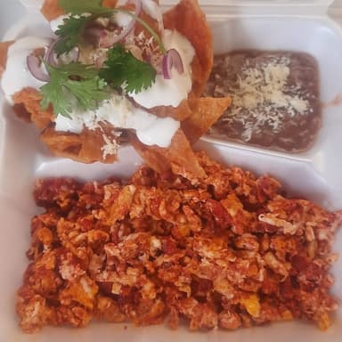 Huevos Revueltos con Chorizo
