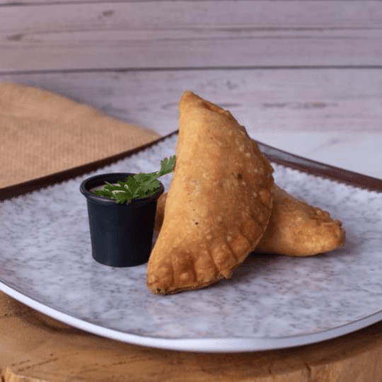 Empanadas de Harina de Trigo de Pollo y Mozarella
