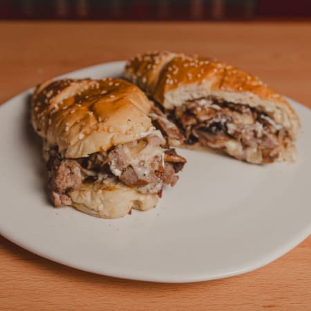 Pack 4: 1 Phily cheese steak + 1 Bebida