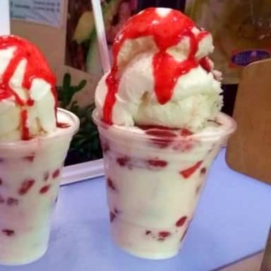 FRESAS CON NIEVE GRANDES