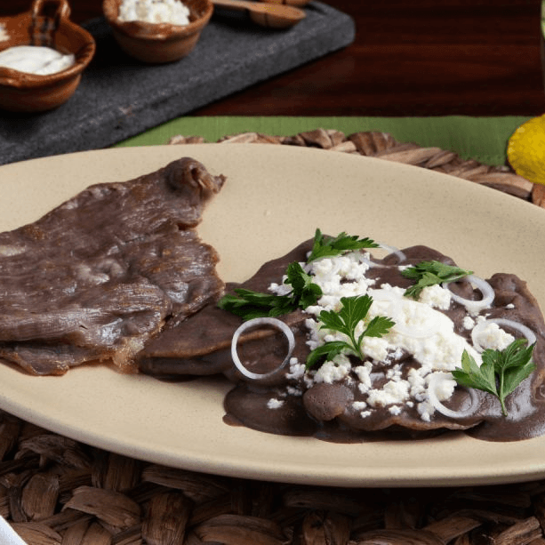 Orden de Enfrijoladas con Milanesa a la Plancha