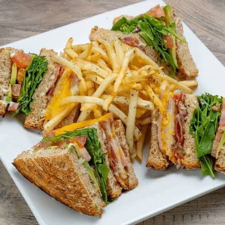 Combo de Sándwich con Papas