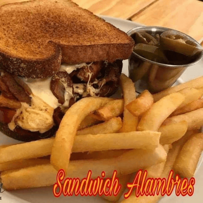 Sándwich de Alambres
