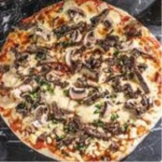Pizza Arrachera, champiñón y jalapeño
