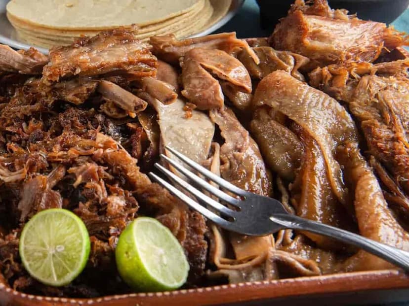 Carnitas y Memelas Yoyos