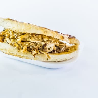 Arepa de Pollo Champiñones