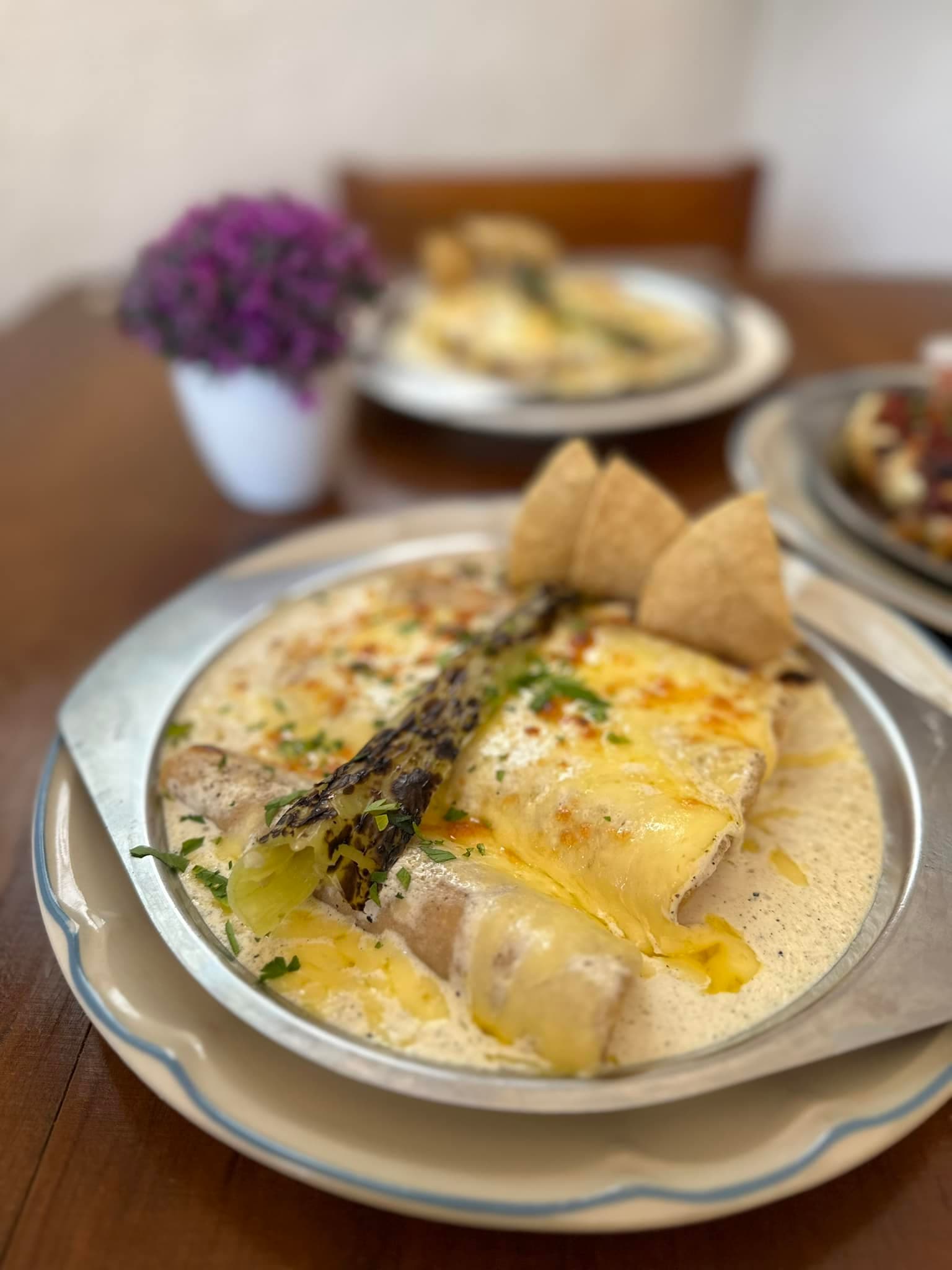Las Enchiladas Desayunos & Brunch