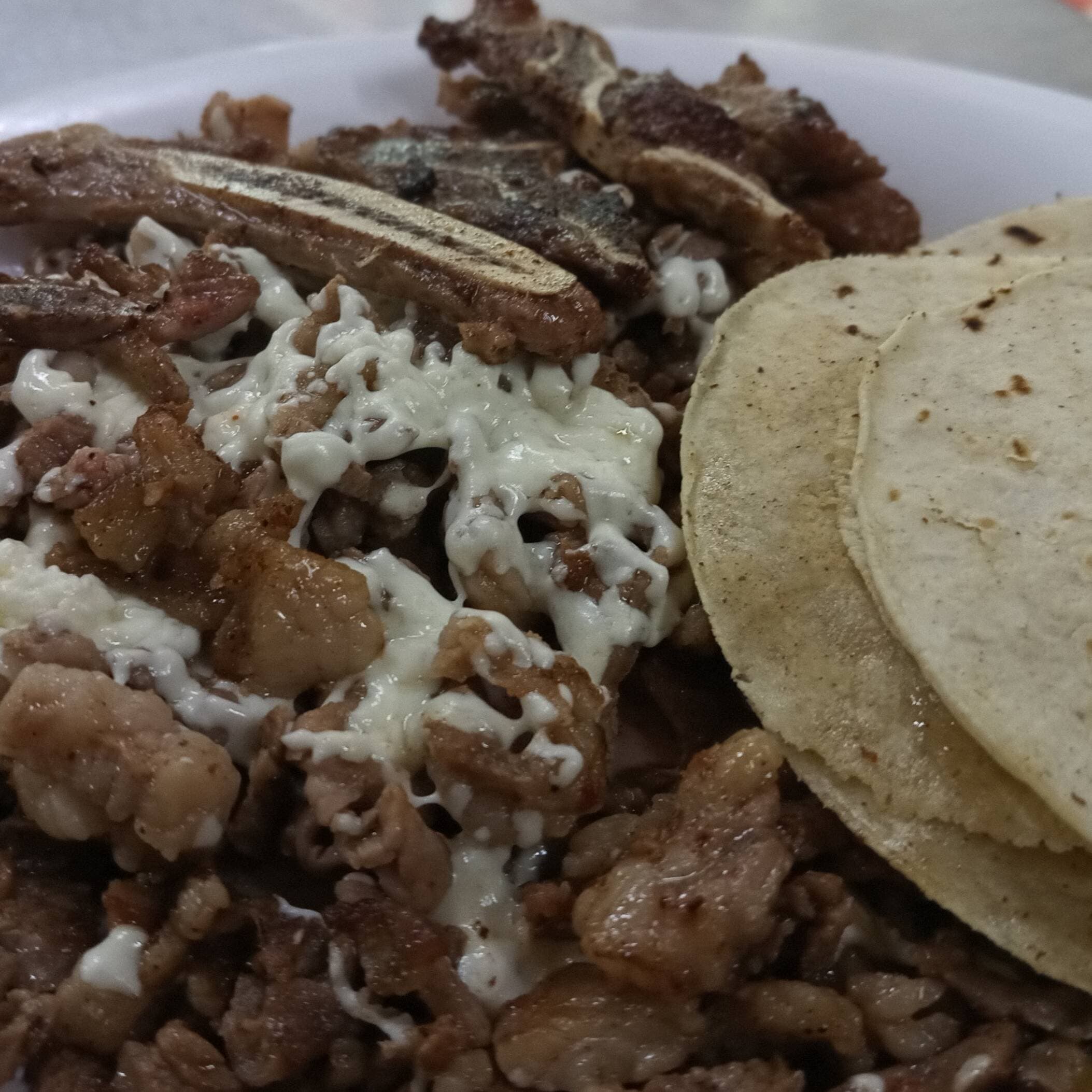 ORDEN DE COSTILLA CON QUESO