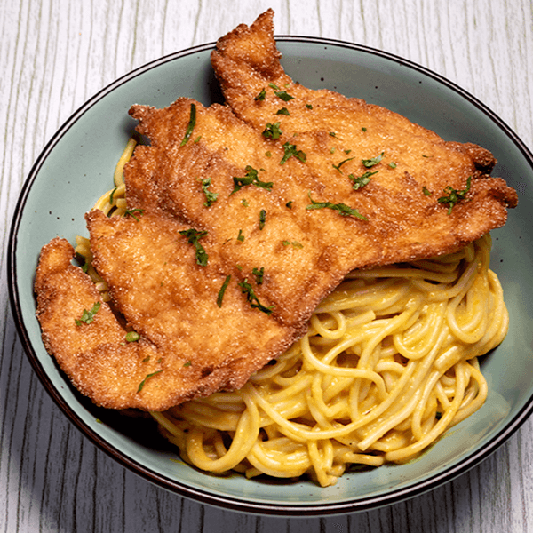 Spaghetti a la Huancaína Milanesa