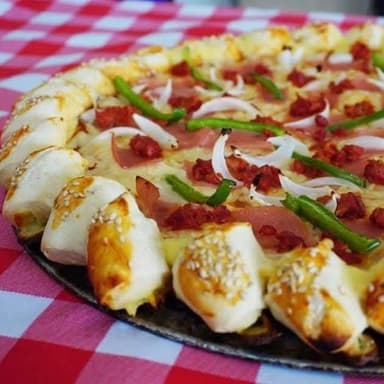 Pizza Familiar con Orilla de Dedos