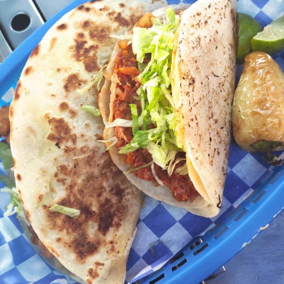 Quesadilla Mixta de Harina de Marlín y Camarón