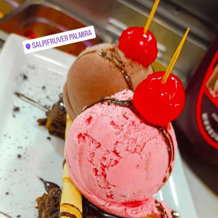Brownie con 2 bolas de Helado