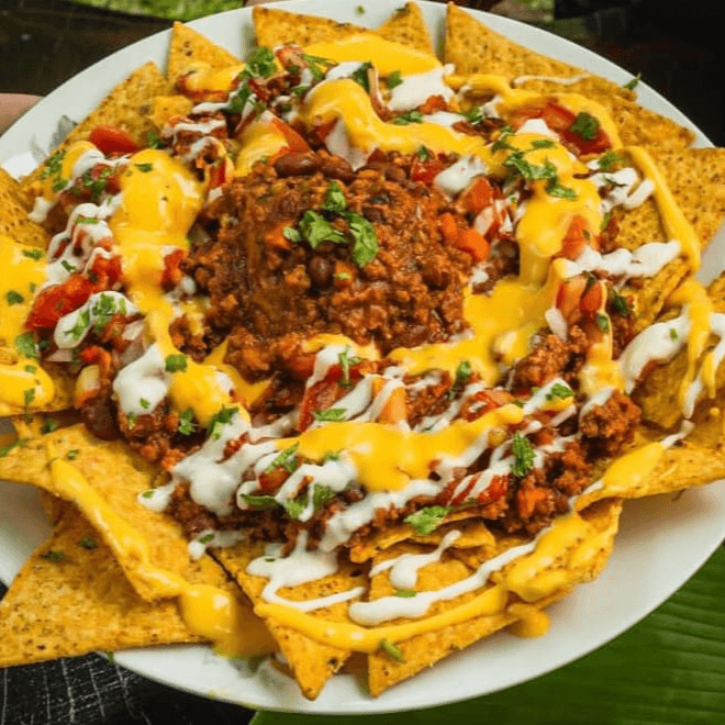 SUPER NACHOS CON QUESO y PASTOR (2 PERSONAS)