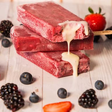 Paleta Frutos Rojos con Lechera