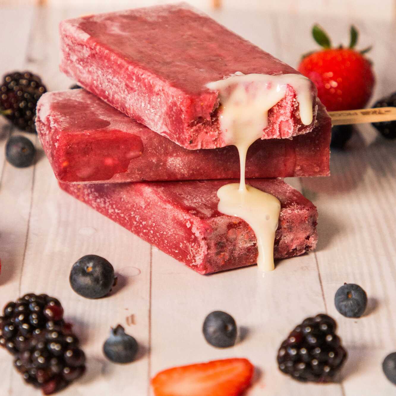 Paleta Frutos Rojos con Lechera