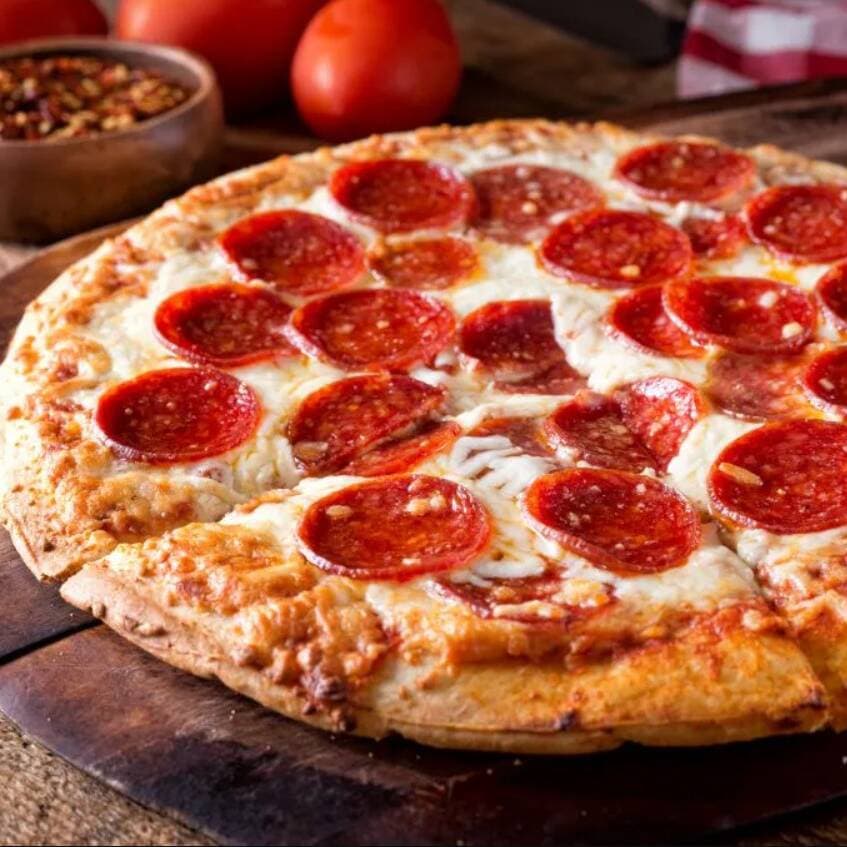 PIZZA INDIVIDUAL DE CARNES FRIAS