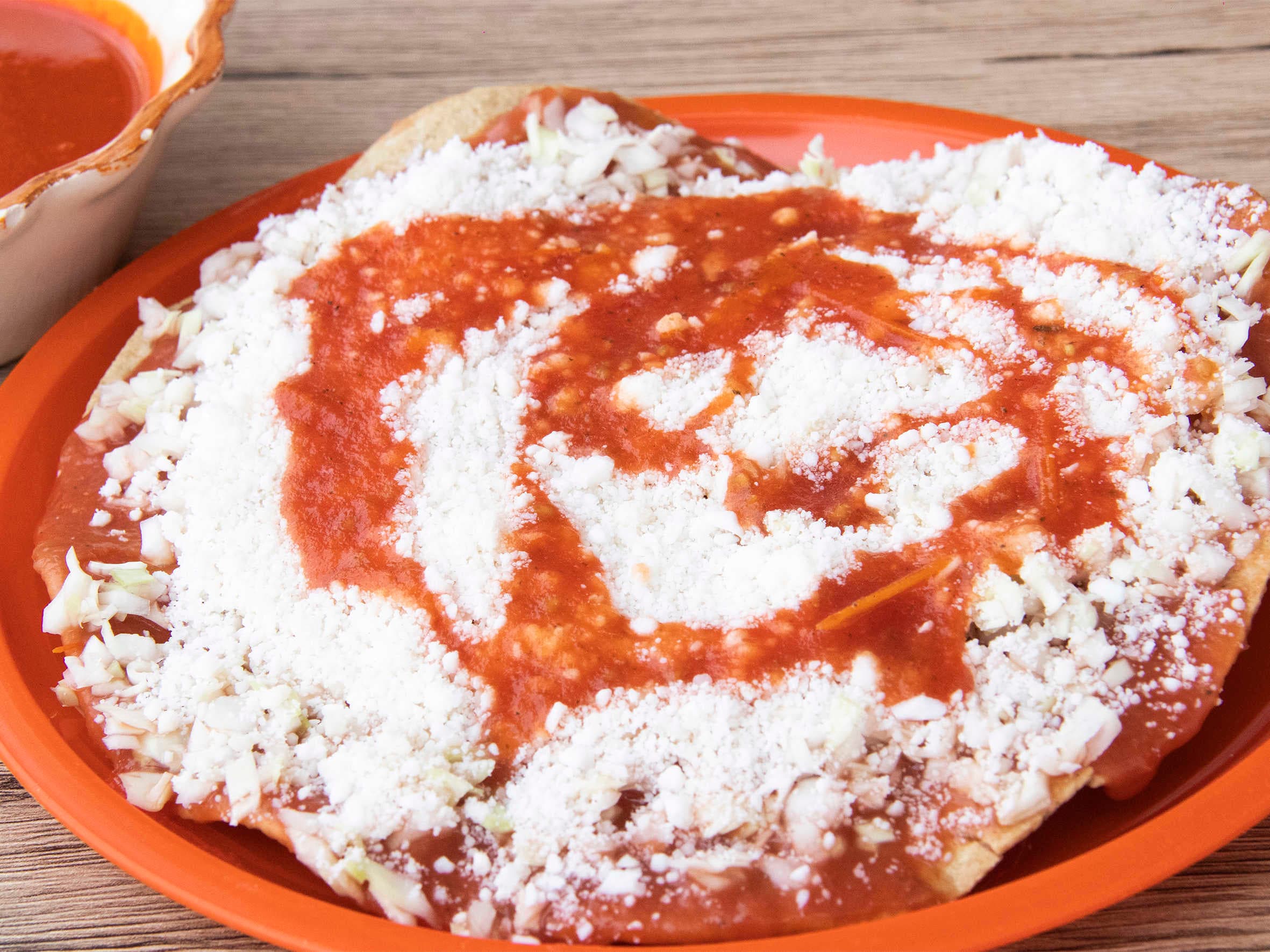 Tostada con Queso
