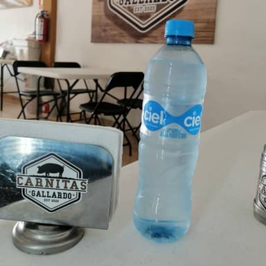 Agua embotellada 600 ml