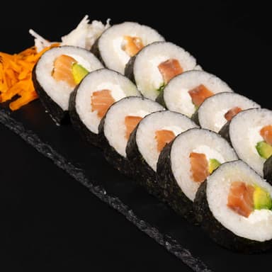 Sushi con Alga por Fuera