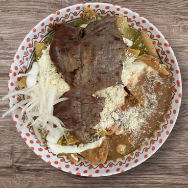 CHILAQUILES CON CECINA