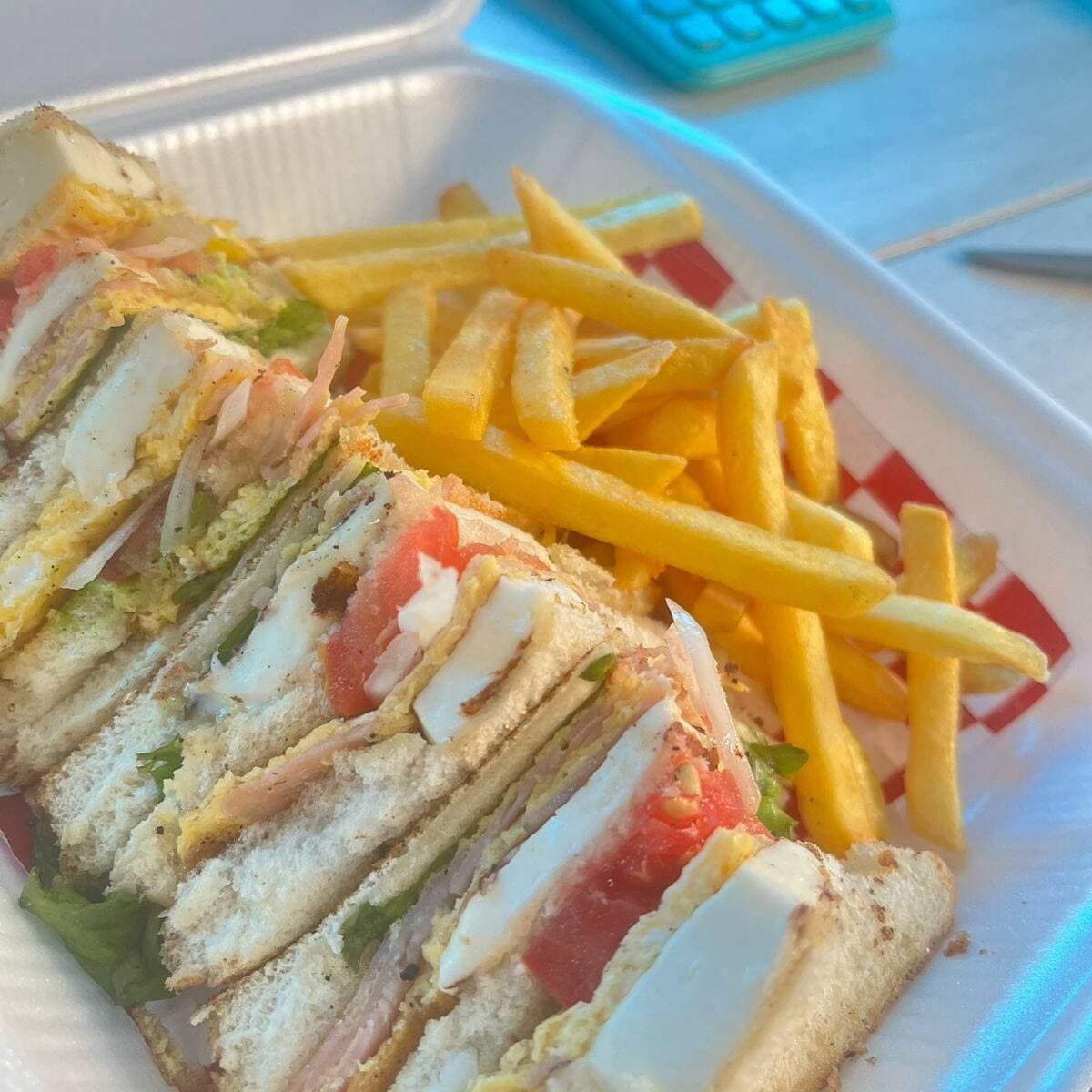 Club Sándwich de Huevo