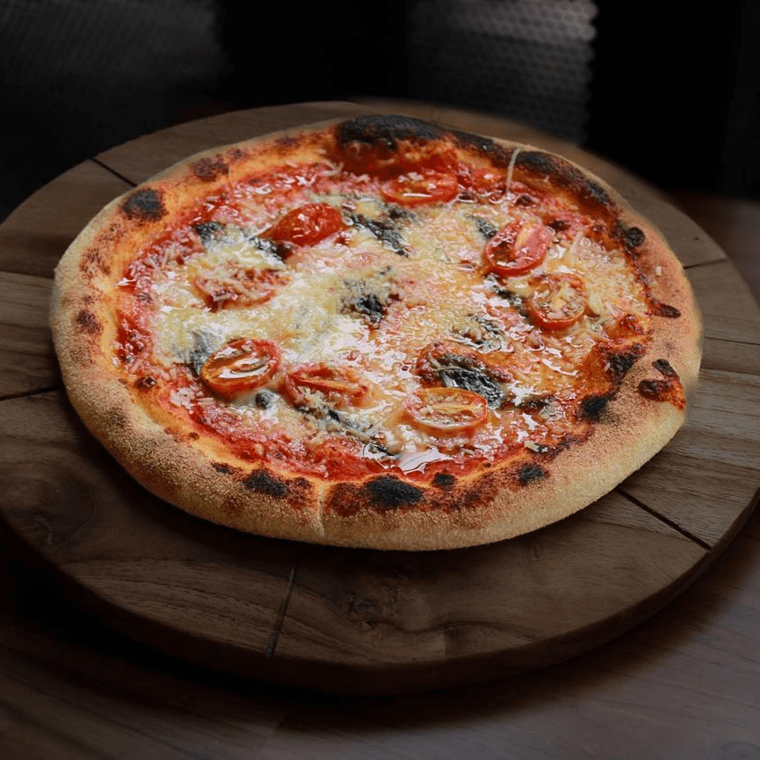 Pizza Personal Múcura 4 Porciones