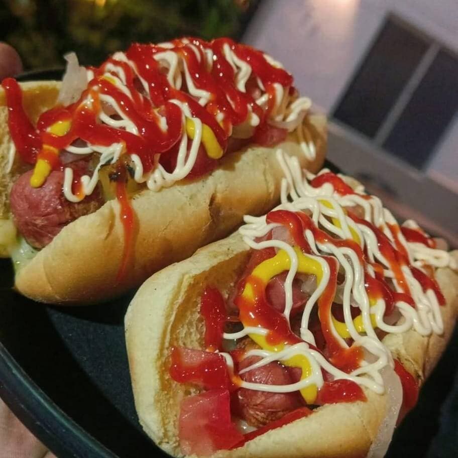2 Hot Dogs Sencillos + 1 Papas Sencillas