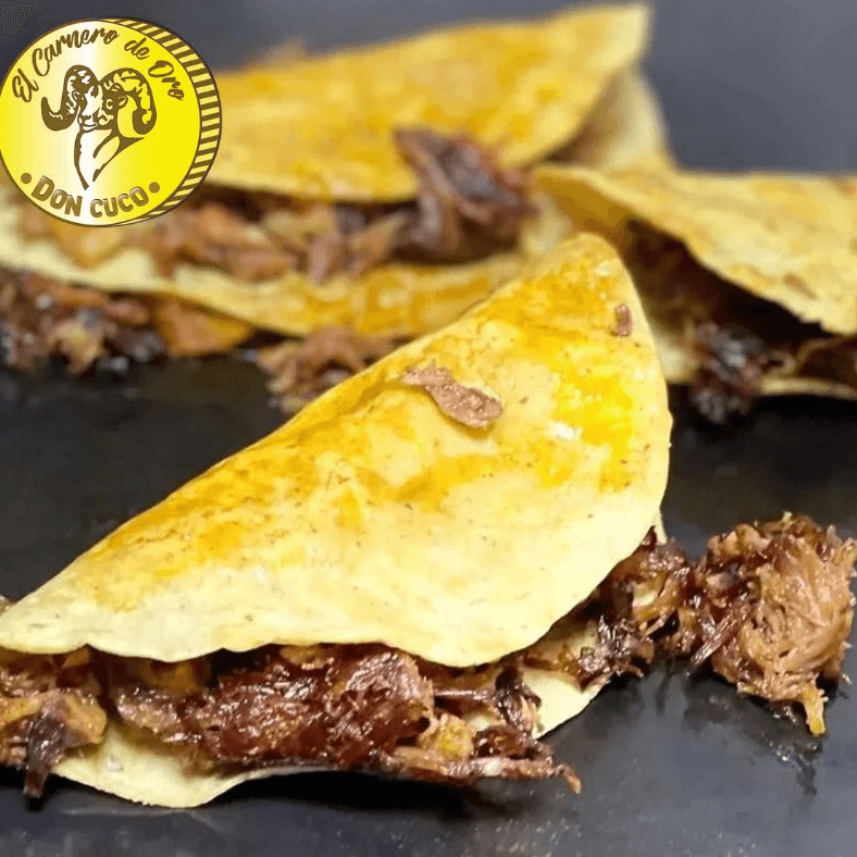 Orden de Tacos Dorados de Birria