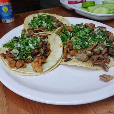 1 Chorreada + 2 Tacos Adobada Promo
