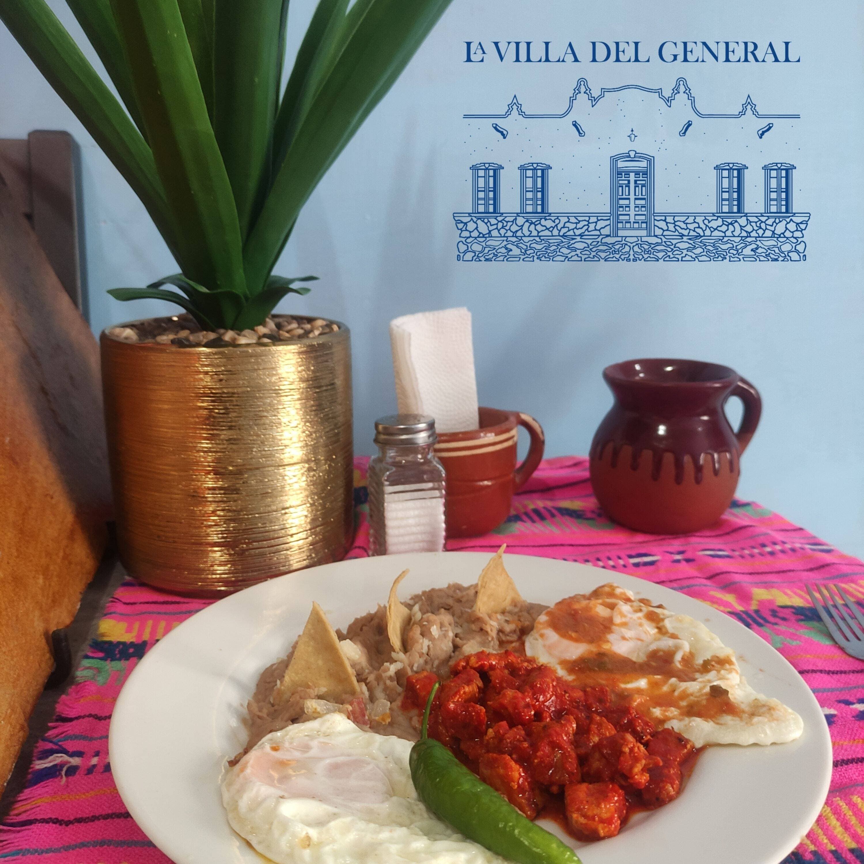Huevos Estrellados Con Asadito de Rancho