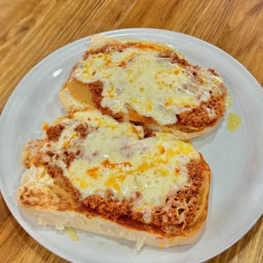 Molletes de Chorizo