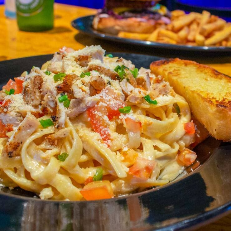 Alfredo Chicken Pasta
