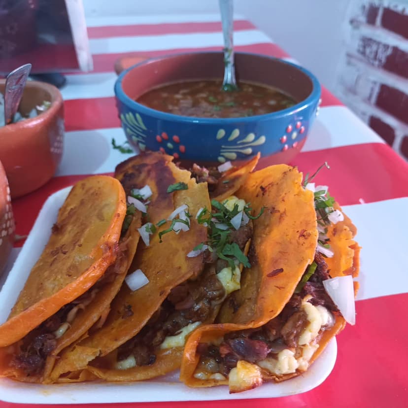 Consomes y Tacos Emanuel