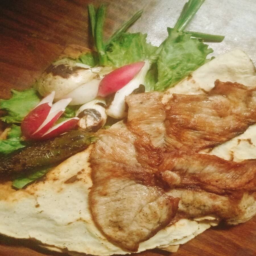 Tlayuda con Tasajo