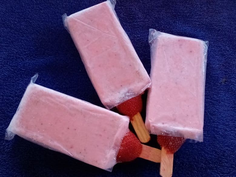 Paleta de Fresa de Leche
