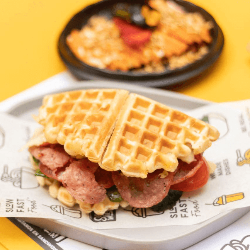 Wafle de Huevo y Salami